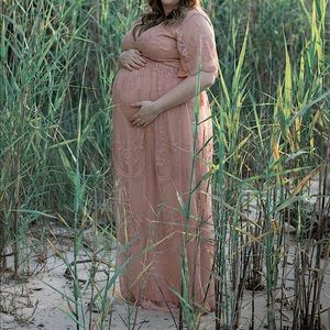 Maternity dress 1 xl, PinkBlush Dupe